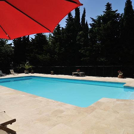 Chambres D'Hotes Domaine Des Machottes Grans Екстериор снимка