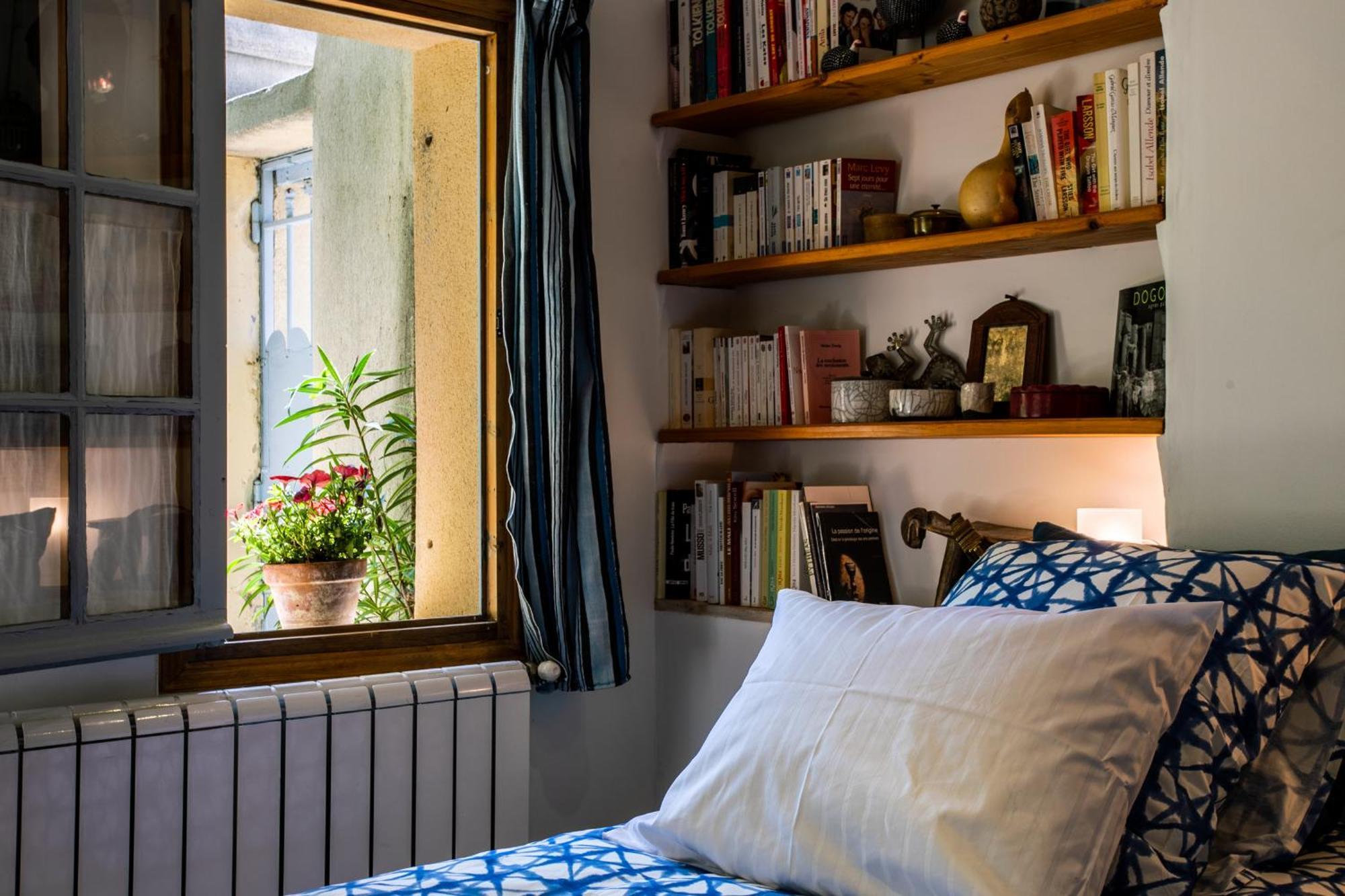 Chambres D'Hotes Domaine Des Machottes Grans Екстериор снимка