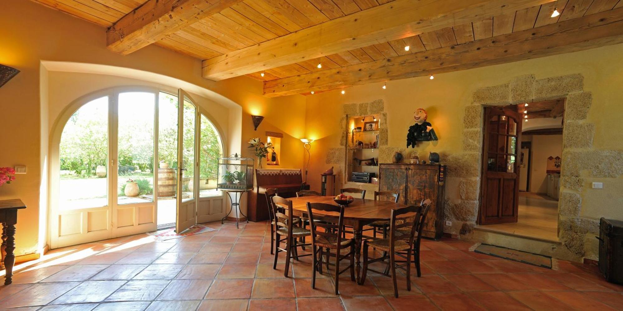 Chambres D'Hotes Domaine Des Machottes Grans Екстериор снимка