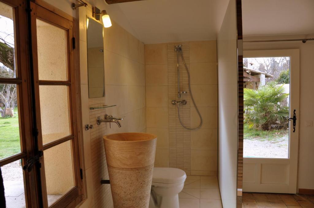 Chambres D'Hotes Domaine Des Machottes Grans Стая снимка